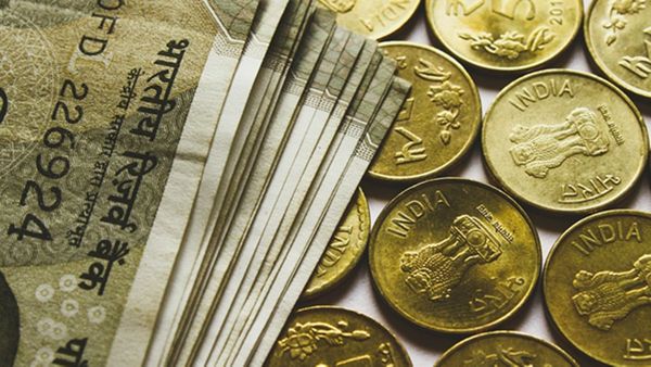 പ്രവാസികള്‍ക്ക് കോളടിച്ചല്ലോ: ഇനി നിക്ഷേപത്തിന് കൂടുതല്‍ വരുമാനം; ആർബിഐയുടെ പുതിയ തീരുമാനം അനുഗ്രഹം