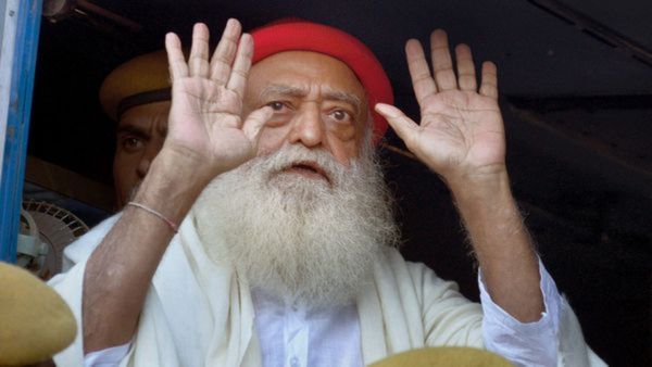 ബലാത്സംഗ കേസിൽ ശിക്ഷിക്കപ്പെട്ട ആൾദൈവം ആശാറാം ബാപ്പുവിന് ഇടക്കാല ജാമ്യം; പക്ഷേ ജയിലിൽ തന്നെ തുടരും