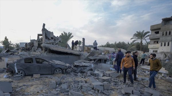 മൂന്ന് ബന്ദികളെ റെഡ് ക്രോസിന് കൈമാറി ഹമാസ്; ഉടൻ ഇസ്രായേൽ സൈന്യം ഏറ്റുവാങ്ങും