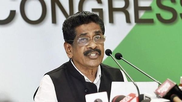 കോണ്‍ഗ്രസിലിപ്പോള്‍ നാലോ അഞ്ചോ ഗ്രൂപ്പുകള്‍, നിഴലും വാലുമായി നിന്നവര്‍ നേതാക്കളായി; വിമര്‍ശിച്ച് മുല്ലപ്പള്ളി