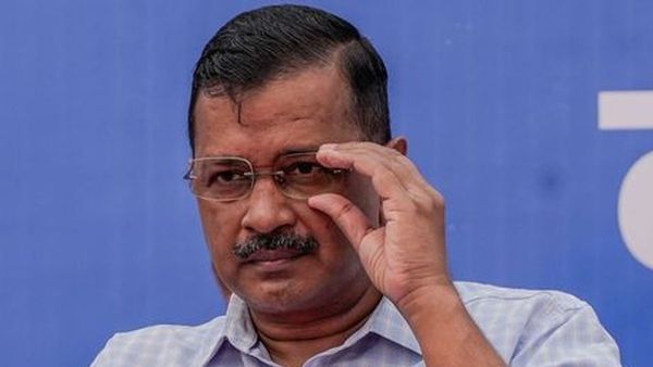 മദ്യനയം: ഡല്‍ഹി സര്‍ക്കാരിന് വരുത്തിവെച്ചത് 2002 കോടിയുടെ നഷ്ടമെന്ന് സിഎജി റിപ്പോര്‍ട്ട്