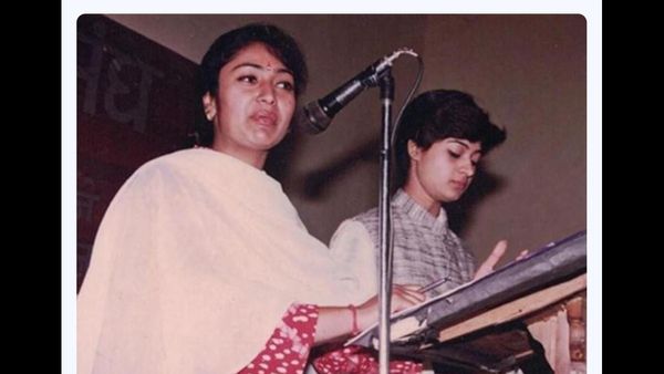 '30 വര്‍ഷം പഴക്കമുള്ള സത്യപ്രതിജ്ഞാ ചിത്രം'; രേഖയ്‌ക്കൊപ്പമുള്ള കോളജ് കാല ചിത്രം പങ്കിട്ട് അല്‍ക ലാംബ