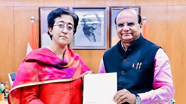 'എല്ലാം യമുനാനദിയുടെ ശാപമാ..'; രാജിക്കത്ത് നല്‍കാനെത്തിയ അതിഷിയോട് ലഫ്റ്റനന്റ് ഗവര്‍ണര്‍