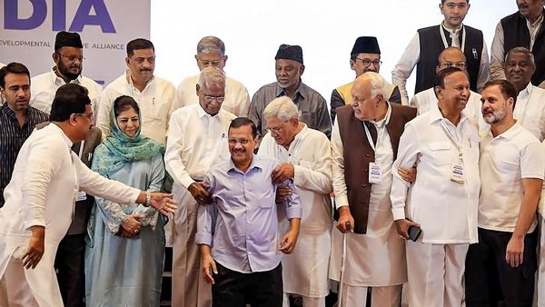 ഡല്‍ഹിയില്‍ ഒറ്റപ്പെട്ട് കോണ്‍ഗ്രസ്; ഇന്ത്യാ സഖ്യത്തിലെ പ്രമുഖരുടെ പിന്തുണ എഎപിക്ക്: എന്‍ഡിഎയിലും വിള്ളല്‍