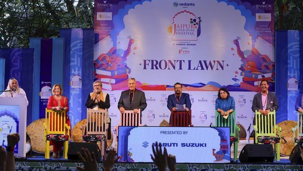 ചൂടേറിയ ചർച്ചകൾക്കും സാംസ്കാരിക ആഘോഷങ്ങൾക്കും വിരാമം; ജയ്പൂർ ലിറ്ററേച്ചർ ഫെസ്റ്റിവൽ സമാപിച്ചു