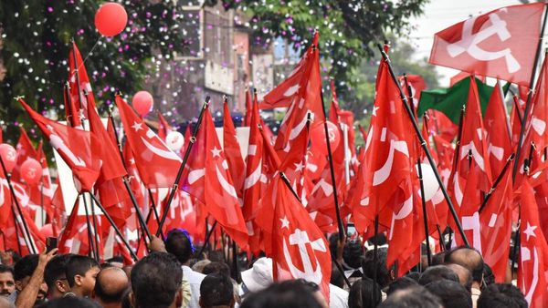 തദ്ദേശ ഉപതിരഞ്ഞെടുപ്പില്‍ എല്‍ഡിഎഫിന് മുന്നേറ്റം, ഒരിടത്തും ജയിക്കാതെ ബിജെപി, ഒരു സീറ്റില്‍ എസ്ഡിപിഐ