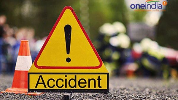 കെഎസ്ആർടിസി ബസ്സും കാറും കൂടിയിച്ച് അപകടം: നാല് പേർക്ക് പരിക്ക്