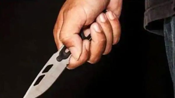 എസ്ബിഐ ജീവനക്കാരിയെ ബാങ്കില്‍കയറി വെട്ടിപ്പരിക്കേല്‍പ്പിച്ച് ഭര്‍ത്താവ്; നാട്ടുകാര്‍ പിടികൂടി കെട്ടിയിട്ടു