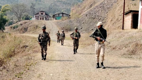 മണിപ്പൂര്‍ വീണ്ടും അശാന്തം; കുക്കി വിഭാഗക്കാരും സുരക്ഷാ സേനയും തമ്മില്‍ ഏറ്റുമുട്ടല്‍