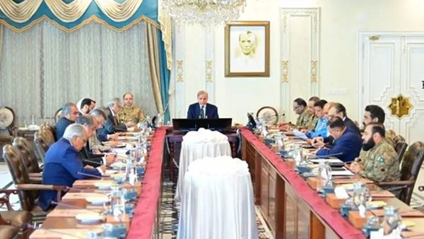 ഇന്ത്യയുടെ 'തിരിച്ചടി' പാകിസ്താന് കൊണ്ടു: കരാർ മരവിപ്പിച്ചത് യുദ്ധസമാനമെന്ന്; ഷിംല കരാറില്‍ നിന്ന് പിന്‍വാങ്ങി