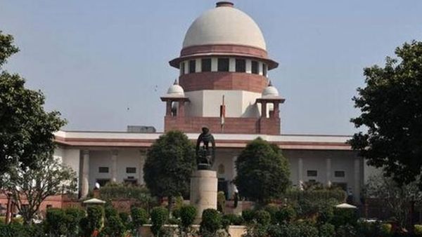 നിയമന അഴിമതി; മമത സർക്കാരിന് തിരിച്ചടി; 25000ൽ അധികം അധ്യാപകരുടെ നിയമനം റദ്ദാക്കി സുപ്രീംകോടതി