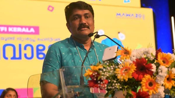 വിമാനത്താവളങ്ങളില്‍ ഇരിക്കുമ്പോഴാണ് ആ വ്യാജ ബ്രേക്കിങ്; റിപ്പോർട്ട് ചെയ്തു ഭീതി വിതയ്ക്കുന്നത് എന്തിന്? റഹീം