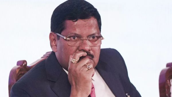 'പ്രതിസന്ധി ഘട്ടങ്ങളിൽ രാജ്യത്തെ ഒരുമിപ്പിച്ചു നിർത്തിയതിന്റെ ബഹുമതി ഭരണഘടനയ്ക്ക്': ചീഫ് ജസ്‌റ്റിസ്