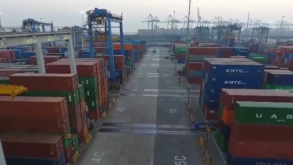 ബംഗ്ലാദേശില്‍ നിന്നുള്ള ഇറക്കുമതികള്‍ക്ക് നിയന്ത്രണം; കടുത്ത നടപടിയുമായി ഇന്ത്യ