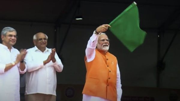 ഗുജറാത്തില്‍ 82000 കോടിയുടെ പദ്ധതികള്‍; പുതിയ വന്ദേ ഭാരത് എക്‌സ്പ്രസുകള്‍ പ്രധാനമന്ത്രി ഉദ്ഘാടനം ചെയ്യും