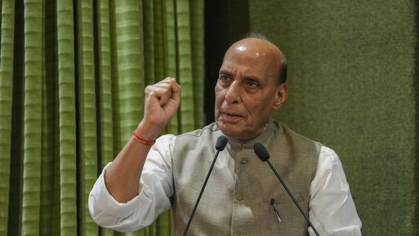 ഓപ്പറേഷൻ സിന്ദൂർ;'കൊല്ലപ്പെട്ടത് 100 ലധികം ഭീകരർ, ഇത് തുടക്കം മാത്രം',സർവ്വകക്ഷി യോഗത്തിൽ സർക്കാർ