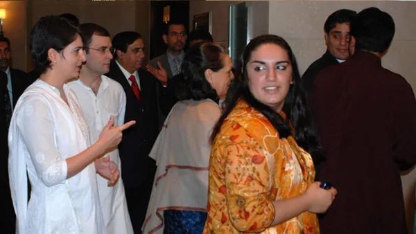 ഹിഡന്‍ നയതന്ത്രമോ? 2008 ലെ സോണിയ-ഭൂട്ടോ കൂടിക്കാഴ്ച എന്തിന്? കോണ്‍ഗ്രസ് വിശദീകരിക്കണം