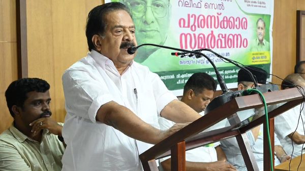 ക്ഷമിക്കണം, ഞങ്ങള്‍ക്ക് ഈ വിദ്യാഭ്യാസം മതി; ഗവര്‍ണര്‍ക്ക് മറുപടിയുമായി രമേശ് ചെന്നിത്തല