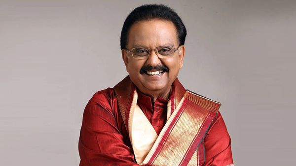 ഹാപ്പി ബർത്ത്ഡെ എസ്പിബി: ഓർമകളുടെ താരാപഥത്തില്‍ നമുക്കൊപ്പം 'ജീവിക്കുന്ന' അതുല്യ ഗായകന്‍