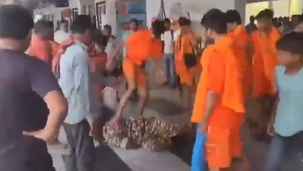 യുപിയില്‍ സിആര്‍പിഎഫ് ജവാന് ക്രൂര മര്‍ദനം; വീഡിയോ പുറത്ത്, ഏഴ് ശിവഭക്തര്‍ അറസ്റ്റില്‍