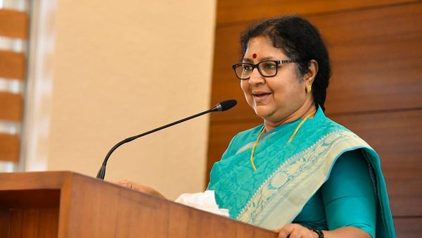 ഉന്നത വിദ്യാഭ്യാസ രംഗം ഏതാണ്ട് കുളം തോണ്ടിയ സ്ഥിതി: വിസിമാർ സംഘപരിവാർ: വിമർശനവുമായി സമസ്ത മുഖപത്രം