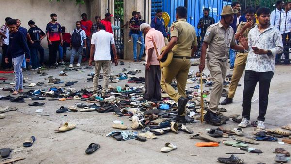 മകളുടെ മൃതദേഹത്തിലെ ഒരു ലക്ഷം രൂപയുടെ സ്വര്‍ണം കാണാനില്ല; ഐപിഎല്‍ ദുരന്തത്തില്‍ മരിച്ച 13കാരിയുടെ അമ്മ രംഗത്ത്