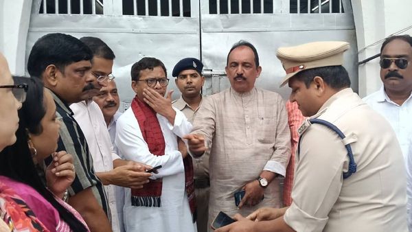 കന്യാസ്ത്രീകളെ നേരിട്ടു കണ്ടു; അവര്‍ പറയുന്ന കാര്യം ഇതാണ്, വിശദീകരിച്ച് റോജി എം ജോണ്‍ എംഎല്‍എ