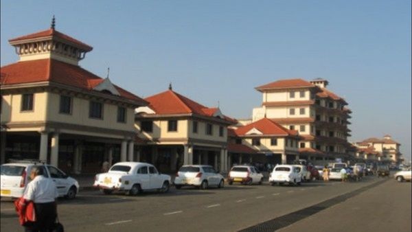 യാത്രക്കാര്‍ നേരത്തെ എത്തണം; കൊച്ചി, ബെംഗളൂരു വിമാനത്താവളങ്ങളില്‍ സുരക്ഷ ശക്തം: നിര്‍ദേശങ്ങള്‍ ഇങ്ങനെ