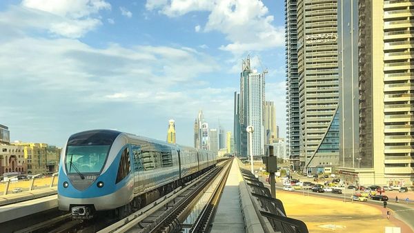 ദുബായ് മുന്നോട്ട് തന്നെ: 2024 നെ വെല്ലും സാമ്പത്തിക വളർച്ച: ഏറ്റവും കൂടുതല്‍ നേട്ടം ഈ മേഖലയില്‍