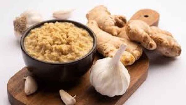 ഇഞ്ചി-വെളുത്തുള്ളി പേസ്റ്റ് ശുദ്ധമാണോ വ്യാജമാണോ എന്ന് എങ്ങനെ അറിയാം? ചില ടിപ്‌സ് ഇതാ