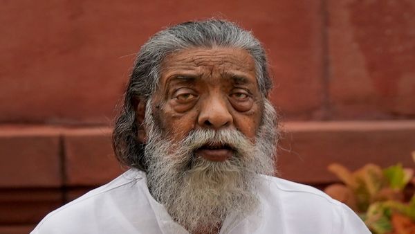 ജാർഖണ്ഡ് മുൻ മുഖ്യമന്ത്രിയും ജെഎംഎം സ്ഥാപക നേതാവുമായ ഷിബു സോറന്‍ അന്തരിച്ചു