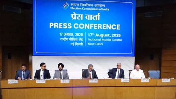 രാഹുലിനെതിരെ തിര.കമ്മിഷന്‍: വോട്ട് തട്ടിപ്പ് ആരോപണം അടിസ്ഥാന രഹിതം; ഭരണഘടനയെ അപമാനിക്കുന്നതിന് തുല്യം