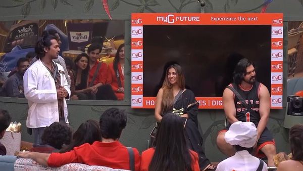 അനുമോള്‍ ചിപ്സും മുറുക്കുമായി മുങ്ങി; സാബുമോന്‍ വെറും പ്രതിമ: എല്ലാം കുടെ ടാസ്ക് കുളമാക്കും