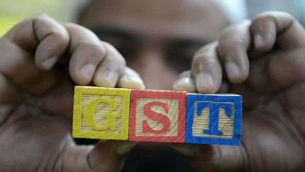 ജിഎസ്ടി 2.0 നിലവില്‍ വന്നു; ഇനി മുതല്‍ സാധനങ്ങള്‍ക്ക് പുതിയ വില, മാറ്റങ്ങളറിയാം