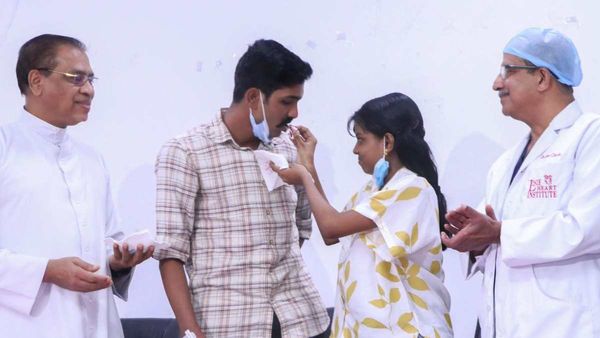 പുതിയ ഹൃദയത്തുടിപ്പുകളുമായി ആവണിയും അജിനും വീട്ടിലേക്ക്; ഹൃദയം നിറച്ച് യാത്രയയപ്പ്