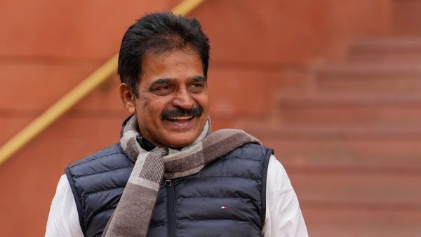 'അയ്യപ്പനെ രാഷ്ട്രീയ നേട്ടങ്ങള്‍ക്കായി ഉപയോഗിക്കുന്നു, മുഖ്യമന്ത്രി വിയര്‍ത്തു പോകും'; കെസി വേണുഗോപാൽ