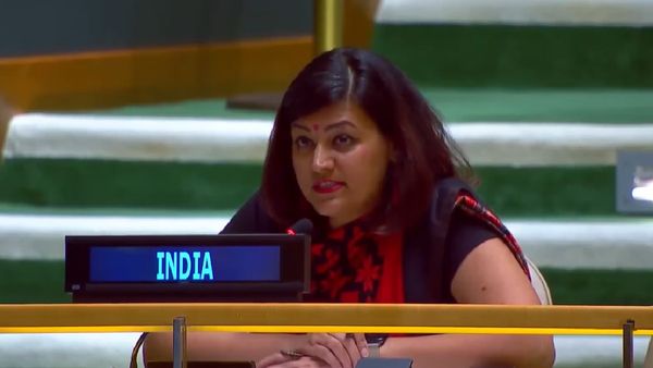 'പാക് പ്രധാനമന്ത്രിയുടേത് അസംബന്ധ നാടകം'; ഷെഹ്ബാസ് ഷെരീഫിന്റെ പരാമർശത്തിനെതിരെ ആഞ്ഞടിച്ച് ഇന്ത്യ