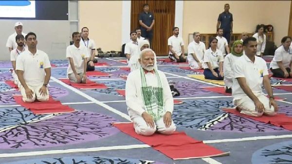 75 വയസിലെ ഈ ചുറുചുറുക്ക് വെറുതെയല്ല; പ്രായത്തെ തോല്‍പിക്കും പ്രധാനമന്ത്രിയുടെ ഈ പ്രഭാതചര്യകള്‍