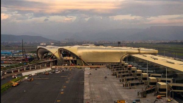 കാത്തിരിപ്പിന് ശുഭപര്യവസാനം; നവി മുംബൈ അന്താരാഷ്ട്ര വിമാനത്താവളം പ്രധാനമന്ത്രി ഉദ്ഘാടനം ചെയ്തു