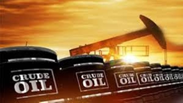ക്രൂഡ് ഓയില്‍ വില 2 വർഷത്തിനുള്ളില്‍ പകുതിയായി കുറയും:ഇന്ത്യക്ക് ആശ്വാസം, സൗദിക്കും യുഎഇക്കും ആശങ്ക