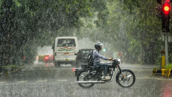 വൈകീട്ട് വീണ്ടും മഴ... ഇന്ന് പത്ത് ജില്ലയില്‍ യെല്ലോ അലര്‍ട്ട്; സന്നിധാനത്തും മുന്നറിയിപ്പ്