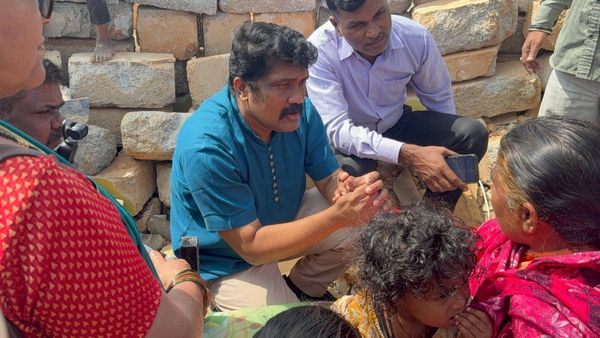 ഇടിച്ചുനിരത്തി വേട്ടനായ്ക്കള്‍ മടങ്ങി; ഇരകള്‍ മുസ്ലിങ്ങളും ദളിതരും, നേരിട്ട് കണ്ട എഎ റഹീം വിവരിക്കുന്നു