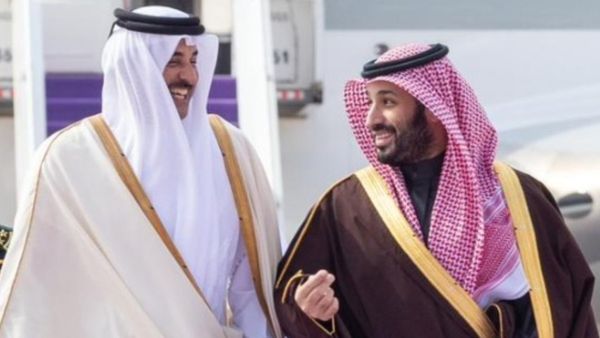 ഖത്തര്‍ അമീര്‍ സൗദി അറേബ്യയില്‍; കിരീടവകാശി നേരിട്ട് വിമാനത്താവളത്തിലെത്തി, ലക്ഷ്യം ഇതാണ്