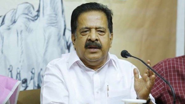 'ശബരിമല സ്വര്‍ണ്ണക്കൊള്ളയിൽ സോണിയാ ഗാന്ധിയെ വലിച്ചിഴക്കുന്നത് രാഷ്ട്രീയ പാപ്പരത്തരം';ചെന്നിത്തല
