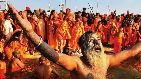 കേരളത്തിലെ ആദ്യ കുംഭമേള; ഗവർണർ രാജേന്ദ്ര വിശ്വനാഥ് ആലേക്കർ കൊടിയേറ്റും