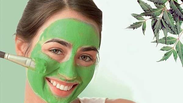 മുഖക്കുരുവും പാടുകളും പമ്പകടക്കും! ആര്യവേപ്പില ഇങ്ങനെ ഉപയോഗിച്ചു നോക്കൂ