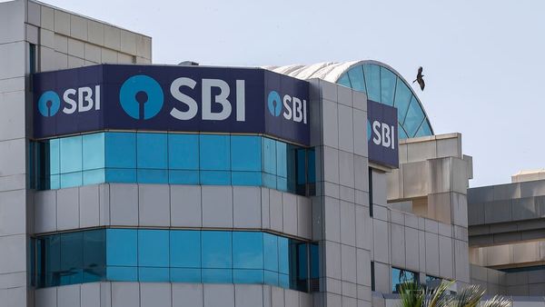 ബിരുദധാരികൾ ശ്രദ്ധിക്കുക! എസ്‌ബിഐയിൽ ഒഴിവുകളുടെ പെരുമഴ