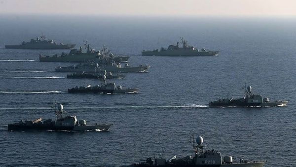 ലോകം മൂന്നാം മഹായുദ്ധത്തിലേക്ക്? യുഎസ് പടക്കപ്പലുകൾ ഇറാൻ തീരത്ത്