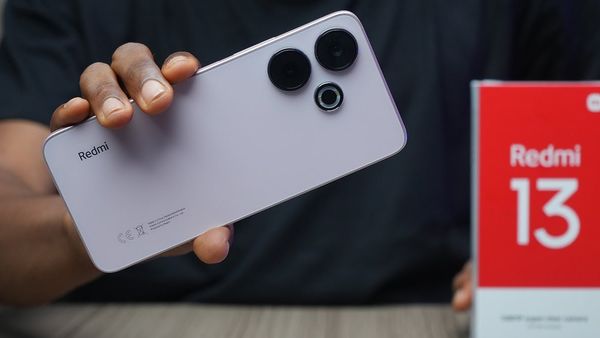 11,999 രൂപയ്ക്ക് 108MP ക്യാമറ! കിടുക്കാച്ചി സ്മാർട്ട്ഫോണുകളുടെ ലിസ്റ്റ് ഇതാ