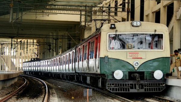 കൊല്ലം – എറണാകുളം, കൊല്ലം – കോട്ടയം മെമു കോച്ചുകൾ 8 ൽ നിന്ന് 12 ആക്കി;യാത്രക്കാർക്ക് ആശ്വാസം